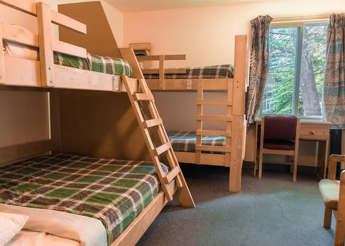 HI Banff Alpine Centre - Hostel